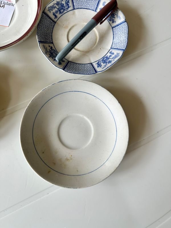Colección de platos, vasos y accesorios para la mesa - imagen 19