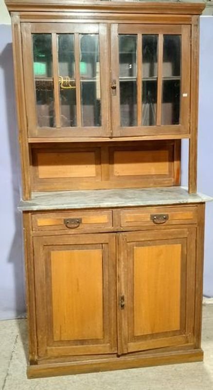 Aparador de Madera con Vitrina, Cajones y Mesada de Mármol