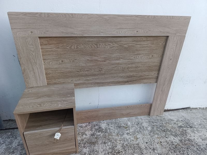 Mueble de Cabeza de Madera con Alcance y Gabinete - imagen 4