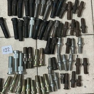 Lote de Tornillos para Rueda de Camión y Carro - imagen 13