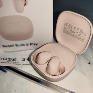 Auriculares Xiaomi Redmi Buds 6 Play Rosados Recargables Bluetooth - imagen 3