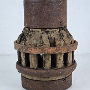 Eje de Rueda de Carro Antigua con Aros Metálicos - imagen 2