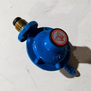 Lote siguiente: Regulador de Gas Azul Tipo Mariposa