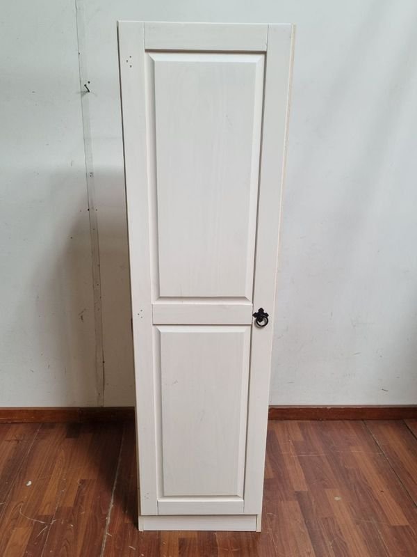 Lote siguiente: Puertas y Muebles de Madera - Placard Una Puerta
