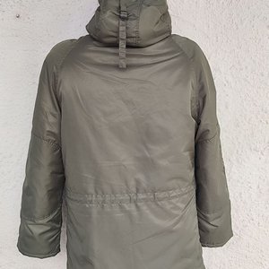 Parka Militar Mil-Tec N-3B Talle Small para Clima Extremo - imagen 4