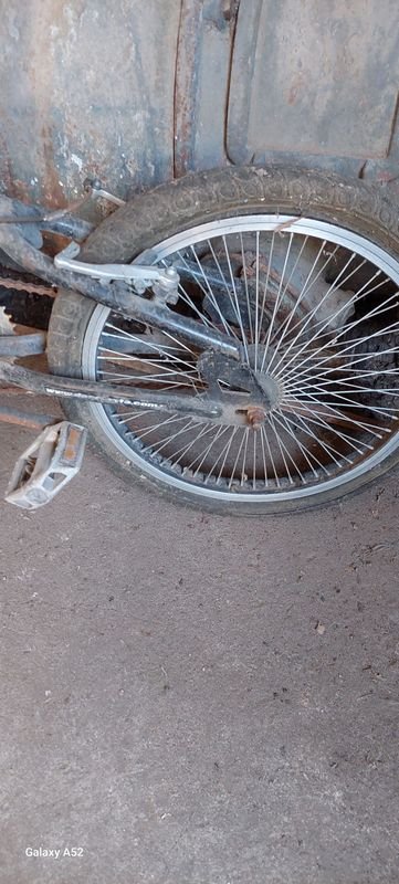 Bicicleta para niño en buen estado - imagen 3