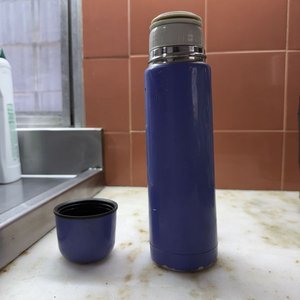 Lote de 3 Termos y 4 Mates de Diversos Materiales y Tamaños - imagen 7