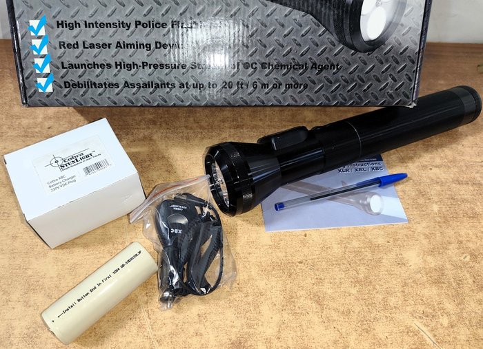 Lámpara Recargable Metalica Grande con Puntero Laser/Disparador Gas - imagen 4