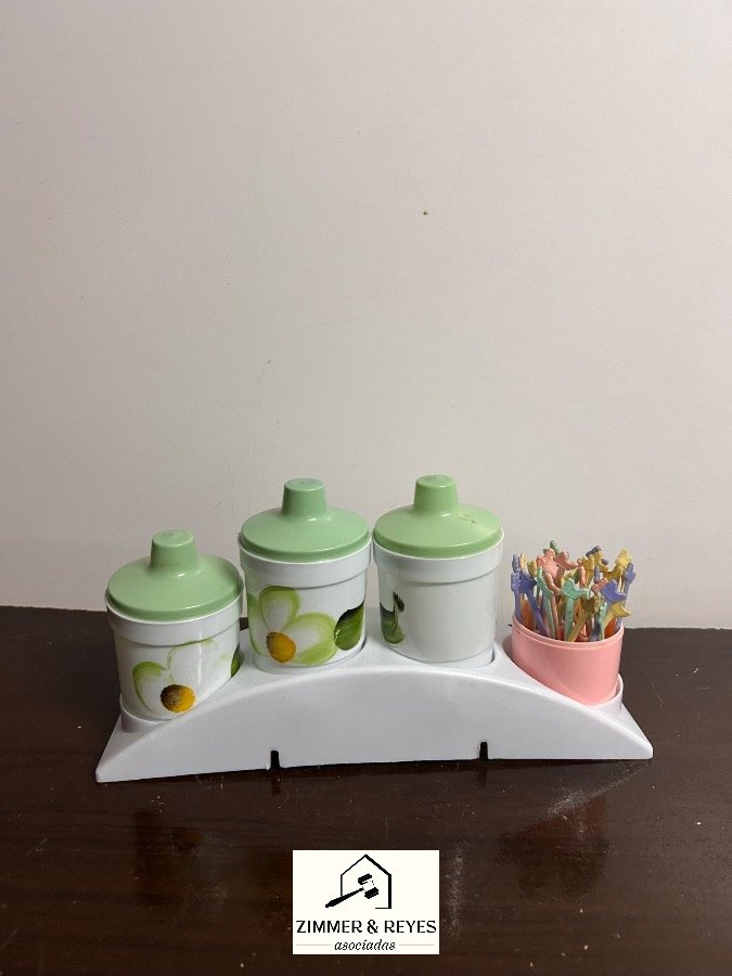 Set de Condimenteros y Palilleros con Diseño Floral