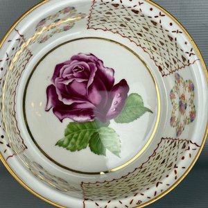 Fuente Antigua de Porcelana Francesa Aluminite Limoges con Rosa y Detalle Calado - imagen 2