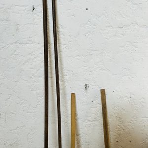 Lote #077 – Acha, pala de poso, pico y pinta - imagen 3