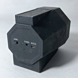 Dos Parlantes Portátiles Recargables con Amplificador - imagen 2