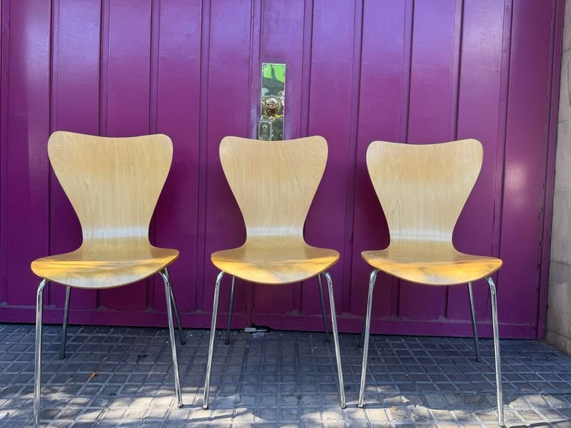 Lote anterior: Sillas modernas de madera con patas metálicas