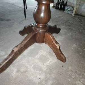 Mesa de Comedor Ovalada de Madera y Vidrio con 4 Sillas Tapizadas - imagen 3