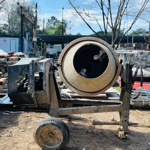Lote anterior: Hormigonera a Nafta Usada