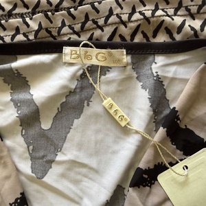 Blusa Nueva Talle M/L con Diseño Zigzag - imagen 3