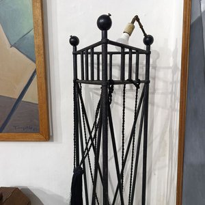Lámparas de Pie Industriales de Hierro Negro con Borlas Negras - imagen 4