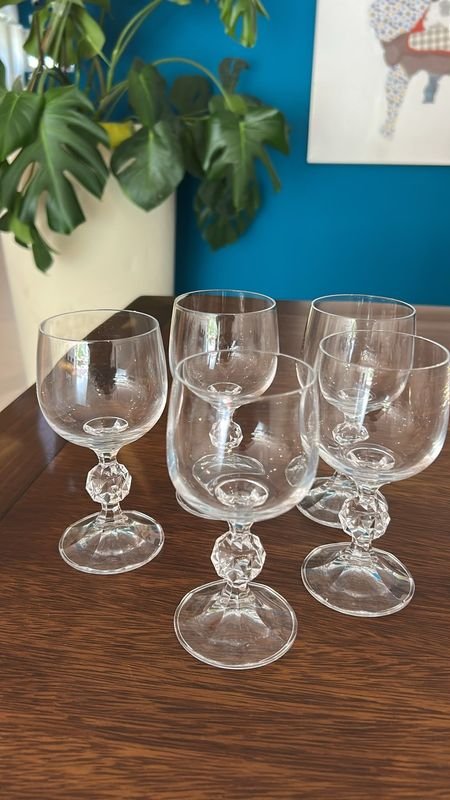 Juego de 5 Copas de Cristal Estilo Clásico
