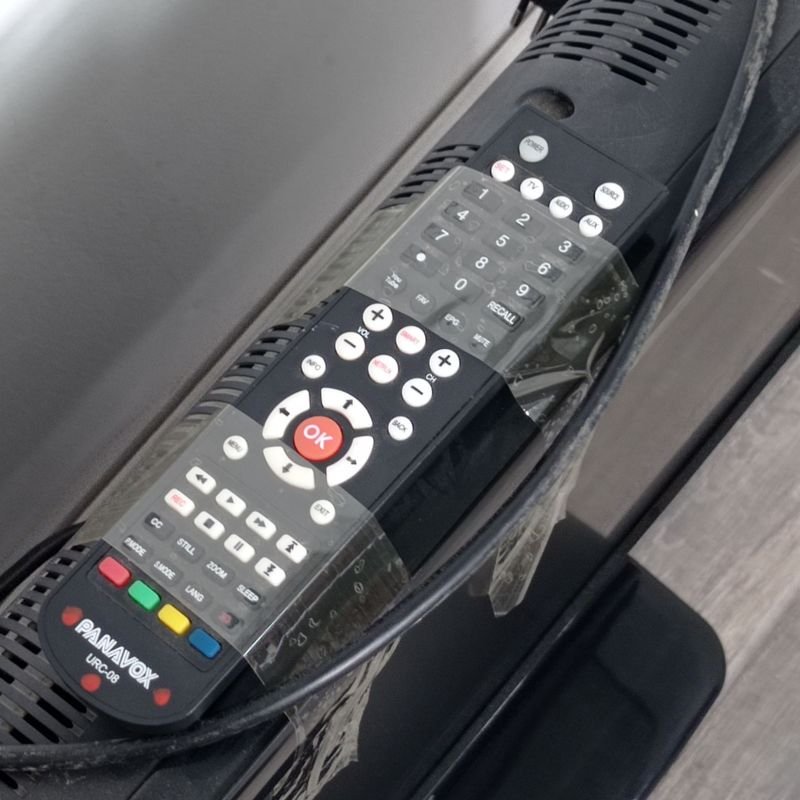 Tv LED marca Panavox de 32 pulgadas con control - imagen 3