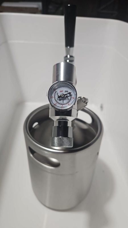 Chopera ideal para cervezas artesanales con pico de 5 litros - imagen 3