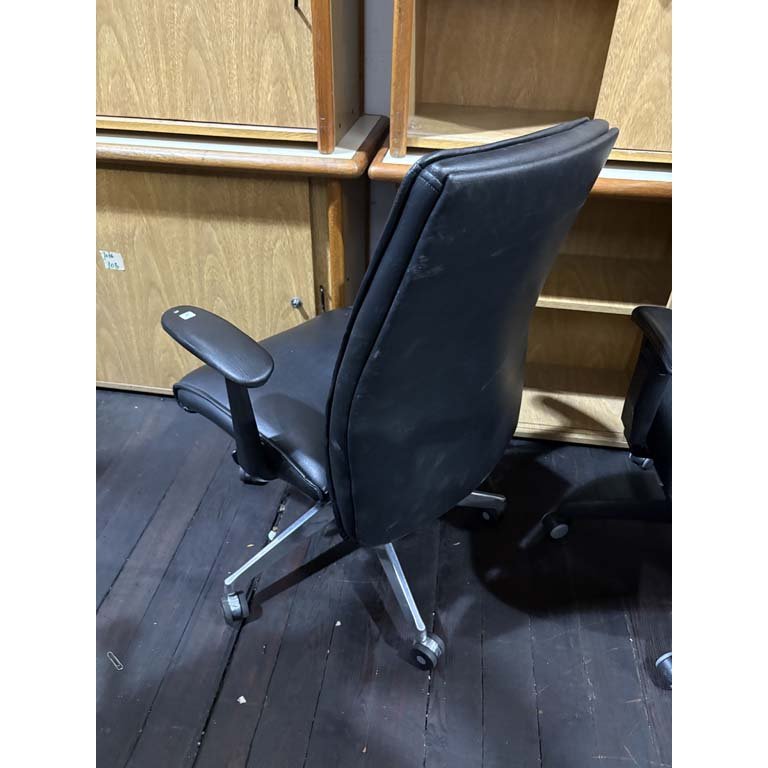 Item 2104653 - Image 1