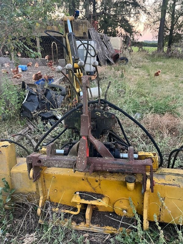 Retro tractor para 3 puntos con tachos - imagen 2