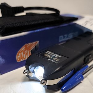 Picana Eléctrica de Autodefensa Recargable con Linterna - imagen 5