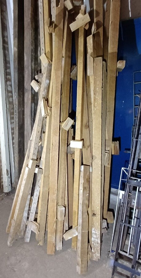 Item 16747 - Image 0