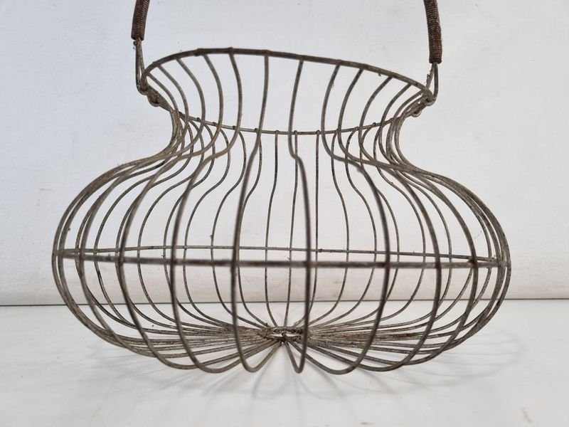 Huevera Antigua - Wicker Basket con Anillo de Metal - imagen 4