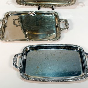 Lote de 3 Bandejas Rectangulares de Metal con Guarda Repujada y Decoración Floral - imagen 3