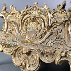 Cachepot de Bronce Macizo con Detalles Ornamentales - imagen 5