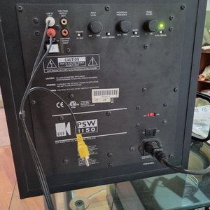 Rack de Audio y Video con Sintoamplificador Yamaha, VHS Philips y Subwoofer KEF - imagen 7