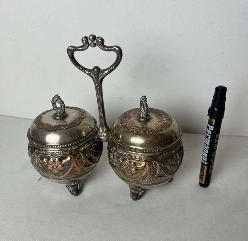 Lote siguiente: Yerbero y azucarero tradicional español