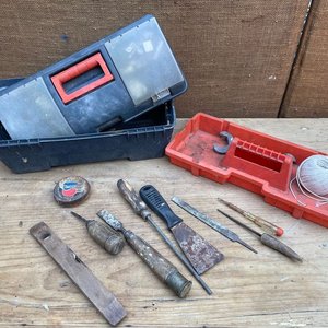 Lote siguiente: CAJA DE HERRAMIENTAS CON DE TODO