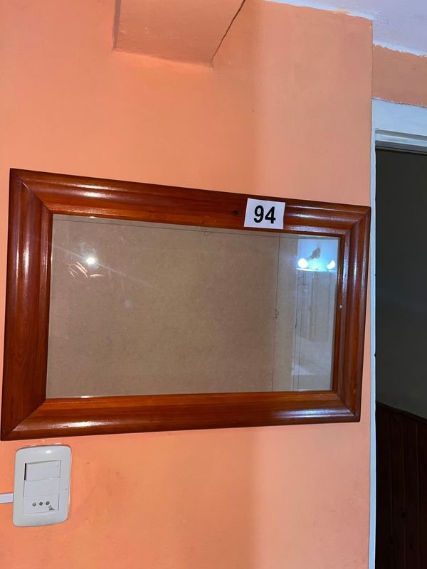 Lote siguiente: MARCO MADERA PARA ESPEJO