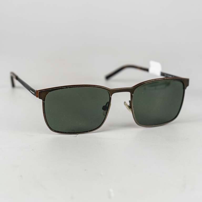 Lote siguiente: Par de lentes de sol Morel con detalles