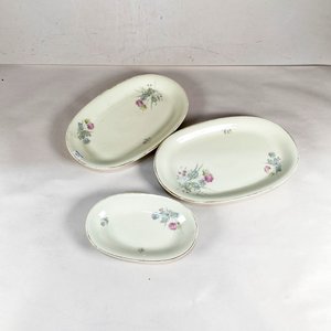 Juego de 3 Fuentes Ovales de Porcelana Bavaria con Flores y Borde Dorado - imagen 1