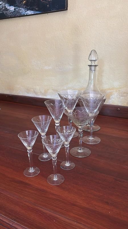 Juegos de Cristal con Decantador de Vino en Excelente Estado - imagen 3