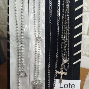 Lote anterior: Dos Collares y Rosario de Acero Inoxidable