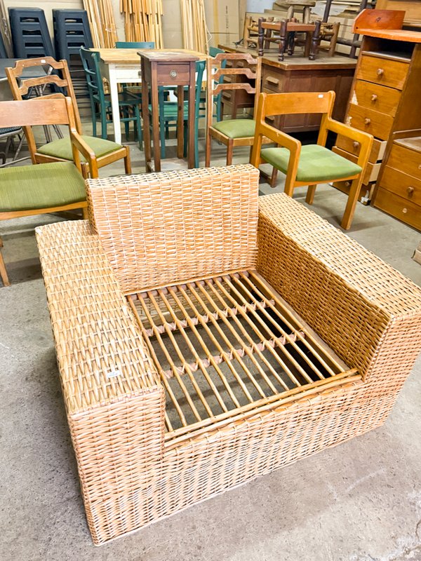 Sillón de mimbre estilo Rioplatense