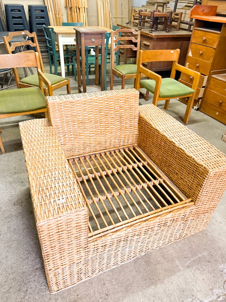 Sillón de mimbre estilo Rioplatense