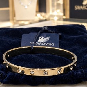 Pulsera Rígida Swarovski Dorada con Cristales Transparentes - imagen 2