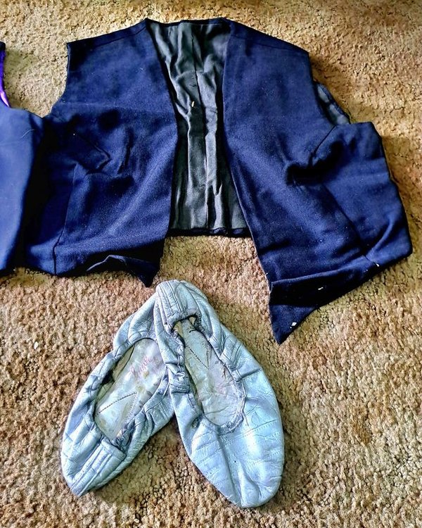 Chaquetas y zapatos de baile estilo bolero, piezas antiguas - imagen 3