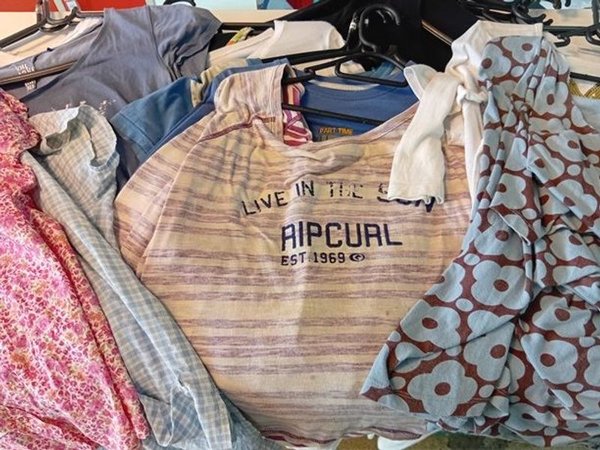 Ropa de dama variada y estilos - imagen 1