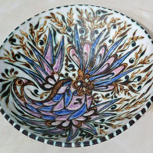 Cuenco Artesanal de Cerámica con Diseño de Pavo Real y Motivos Florales - imagen 3