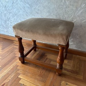 Banqueta de Madera Tapizada Estilo Clásico - imagen 2