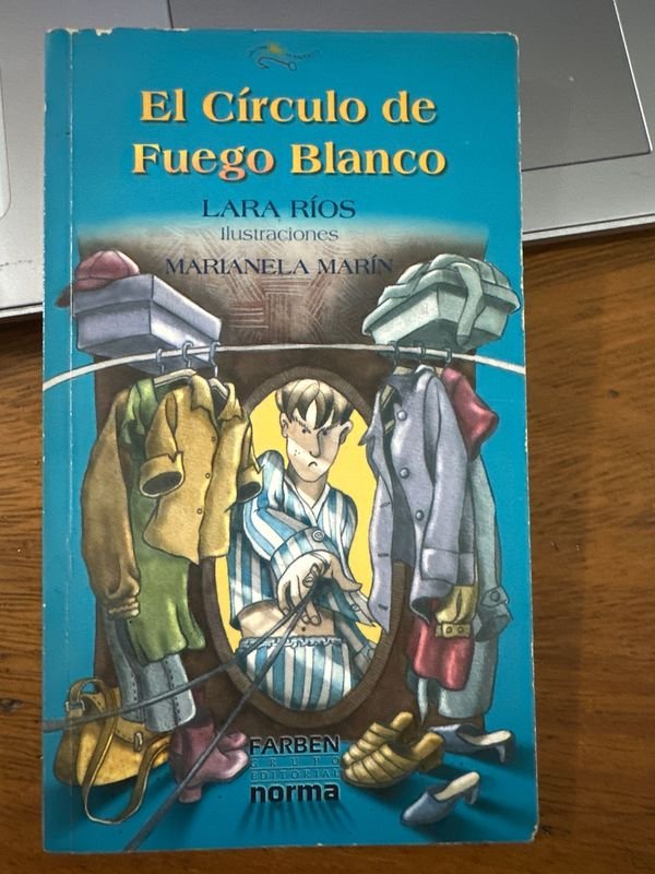 Libro "El Círculo de Fuego Blanco" de Lara Ríos