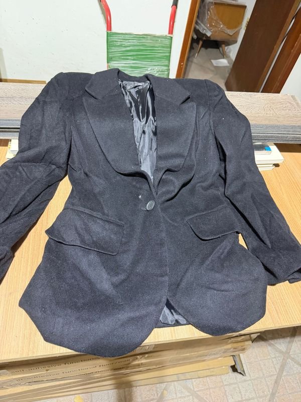 Blazer Negro Talle S/M de Paño Abrigo