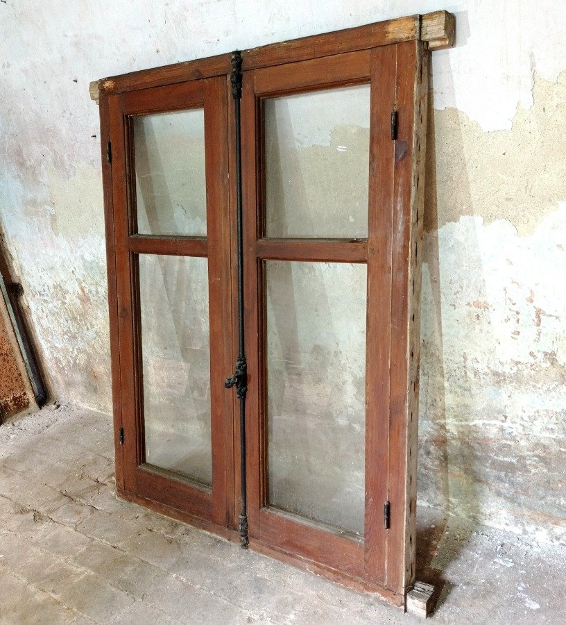 Ventana en pinotea con marco y falleba - imagen 3