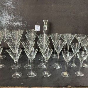 Juego de Cristal Tallado: Jarra con Tapa y 25 Copas - imagen 6